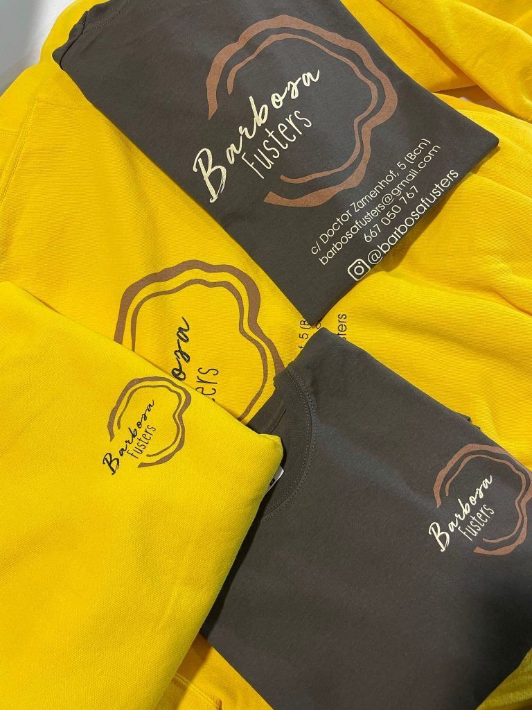 Ropa de trabajo con logo