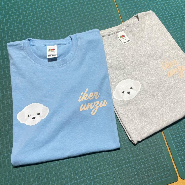 Dos camisetas personalizadas con mascota y nombre Iker Unzu hechas en Pahissa Pié
